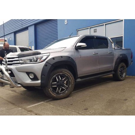 Пластикові розширювачі арок (фендера) Toyota Hilux Revo 2015+